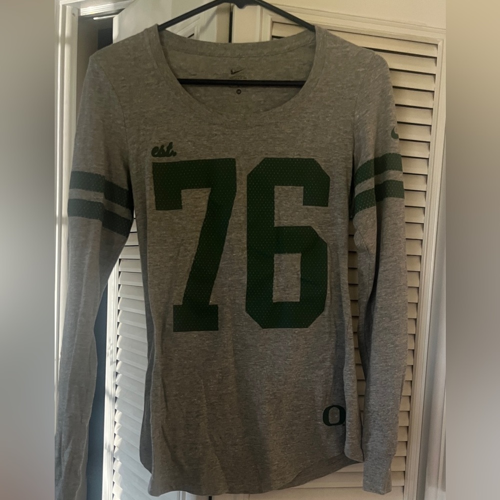 Women’s jersey style Nike Gray Oregon Long Sleeve Shirt with Green Accents